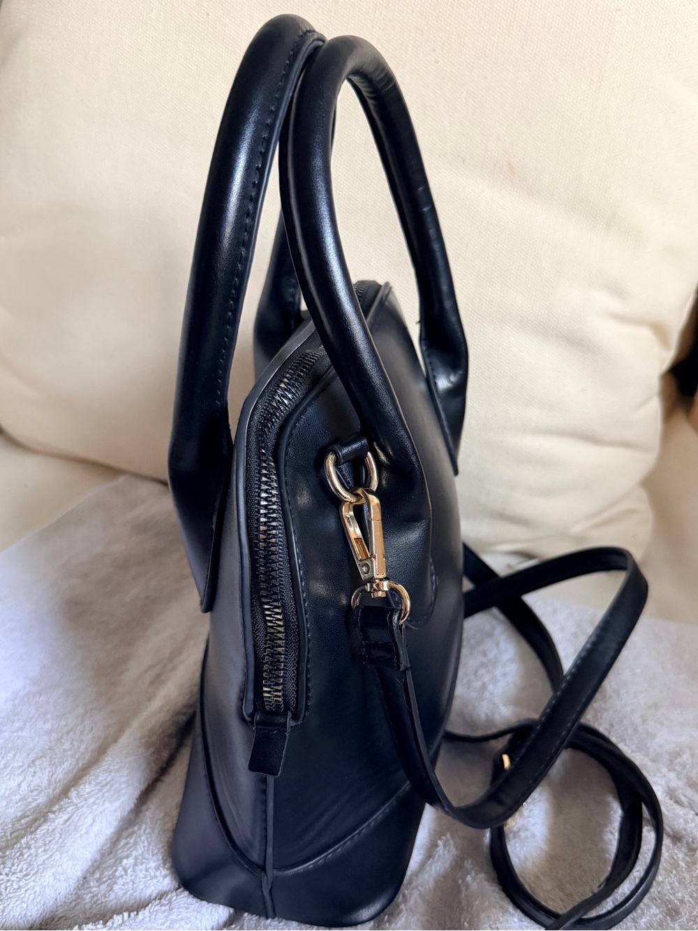 Halston Heritage Crossbody Bag 
circa 2010 - Picture 5 of 7
